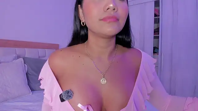 mia hank online show from October 15, 2025, 7:11 pm