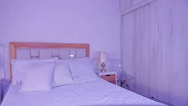 Snapshot of mia_hank chatting on February 27, 2026, 11:43 am mia hank online show from February 27, 2026, 11:43 am