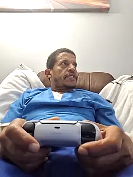 Snapshot of Fonzarelli chatting on January 29, 2025, 7:04 am Fonzarelli online show from January 29, 2025, 7:04 am