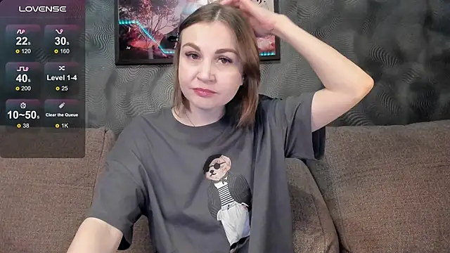 Snapshot of CassieMils chatting on March 31, 2026, 8:16 am CassieMils online show from March 31, 2026, 8:16 am