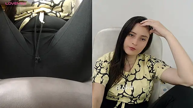 Snapshot of tania_sweet__ chatting on July 21, 2026, 6:53 pm tania sweet online show from July 21, 2026, 6:53 pm