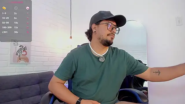 DaviidEvans  online show from December 20, 2025, 4:43 pm