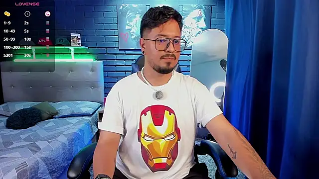 DaviidEvans  online show from July 4, 2026, 12:39 am
