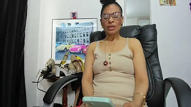 Snapshot of Aries_Mature chatting on March 6, 2026, 4:13 pm Aries Mature online show from March 6, 2026, 4:13 pm