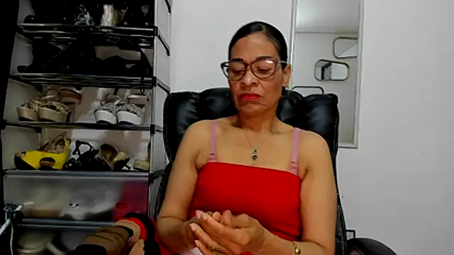 Snapshot of Aries_Mature chatting on April 15, 2026, 3:49 pm Aries Mature online show from April 15, 2026, 3:49 pm