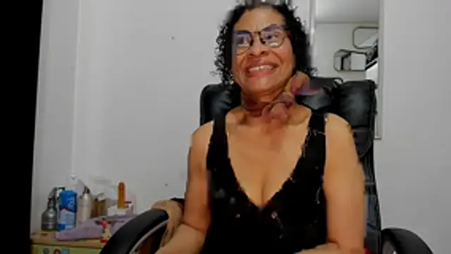 Aries Mature online show from April 22, 2026, 4:14 pm