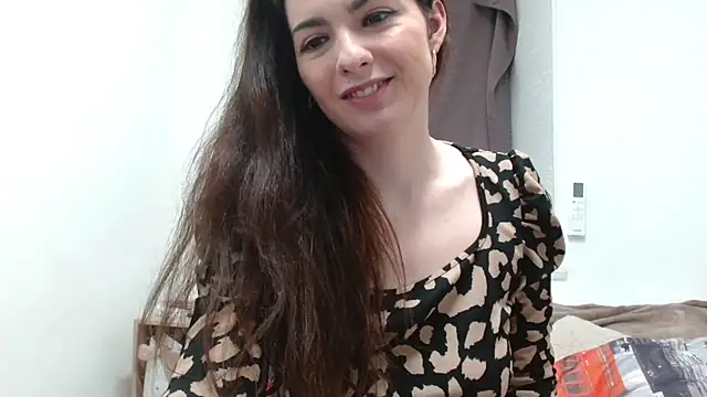 desirmiss1 online show from February 18, 2026, 7:49 am