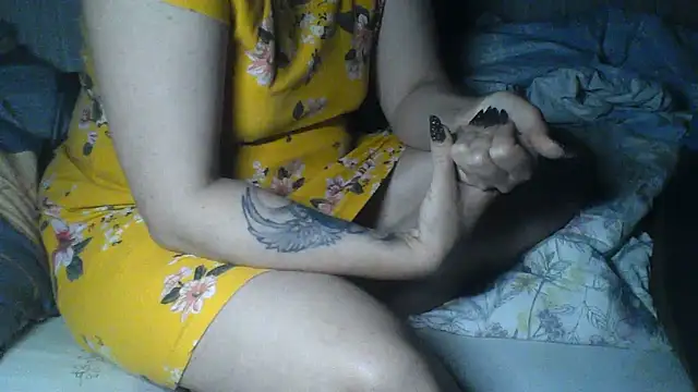 Alma Evelynne online show from June 14, 2026, 10:44 pm