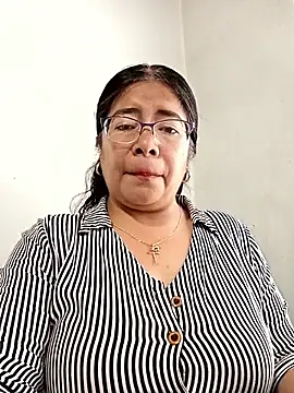   valentina18 online show from September 23, 2025, 1:07 pm