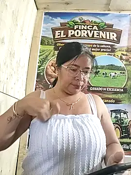   valentina18 online show from March 15, 2026, 1:07 pm