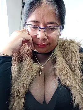   valentina18 online show from March 2, 2025, 1:09 pm