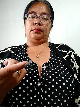   valentina18 online show from March 4, 2025, 8:38 pm