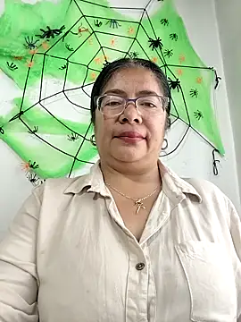   valentina18 online show from October 15, 2025, 1:08 pm