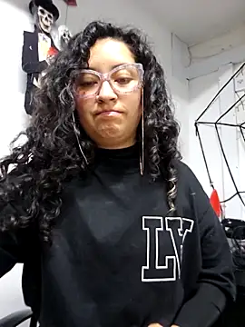 im ffer online show from October 8, 2025, 4:29 pm