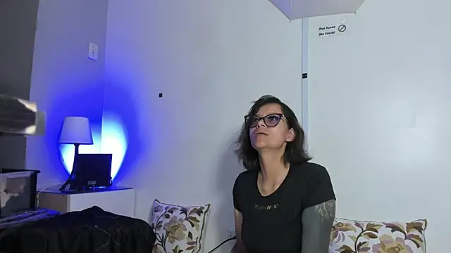 beauti wild25 online show from March 3, 2026, 7:21 pm