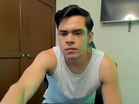 Snapshot of Lucian_Gomez_ chatting on October 7, 2025, 6:09 pm Lucian Gomez  online show from October 7, 2025, 6:09 pm