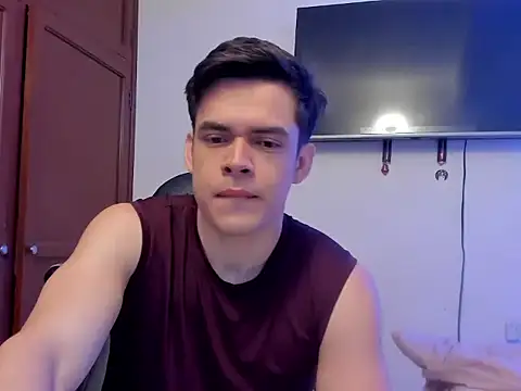 Snapshot of Lucian_Gomez_ chatting on October 4, 2025, 1:56 pm Lucian Gomez  online show from October 4, 2025, 1:56 pm