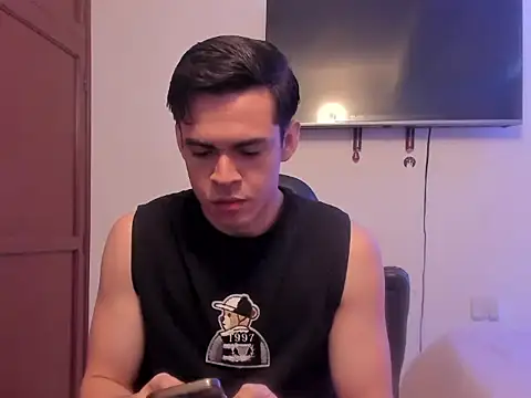 Snapshot of Lucian_Gomez_ chatting on October 13, 2025, 6:42 pm Lucian Gomez  online show from October 13, 2025, 6:42 pm