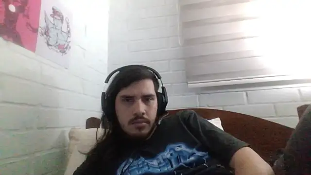Snapshot of hung_weeb chatting on March 2, 2025, 4:28 am hung weeb online show from March 2, 2025, 4:28 am