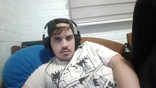 Snapshot of hung_weeb chatting on February 9, 2025, 5:19 am hung weeb online show from February 9, 2025, 5:19 am