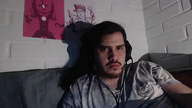 Snapshot of hung_weeb chatting on September 29, 2025, 2:40 am hung weeb online show from September 29, 2025, 2:40 am