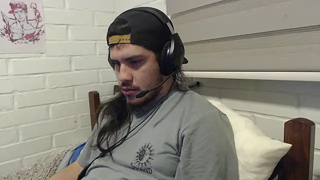 hung weeb online show from October 14, 2025, 3:18 am