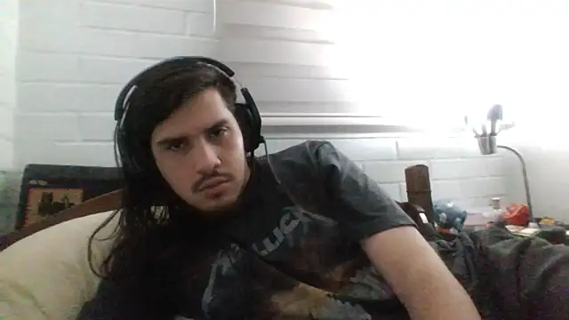 Snapshot of hung_weeb chatting on March 11, 2025, 2:42 am hung weeb online show from March 11, 2025, 2:42 am