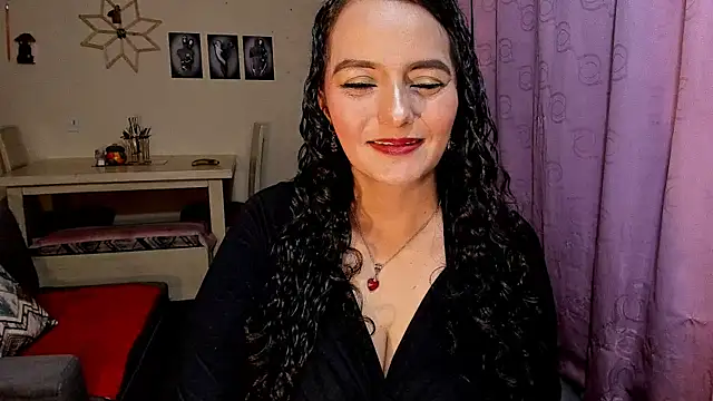 Snapshot of emma_luxy chatting on April 12, 2026, 1:09 am emma luxy online show from April 12, 2026, 1:09 am