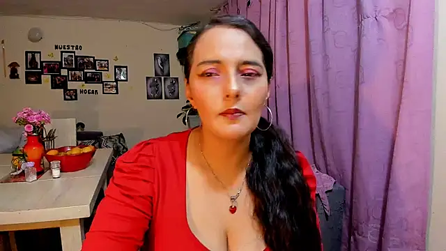 emma luxy online show from February 18, 2026, 12:19 am