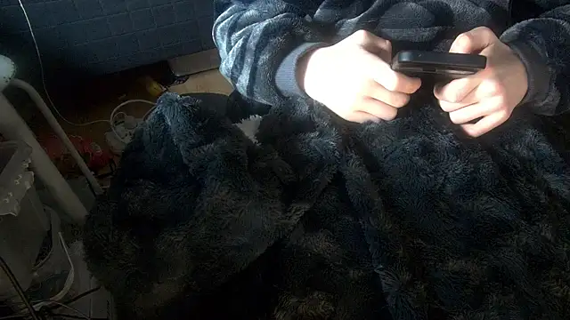 elliotha online show from March 26, 2026, 8:23 am