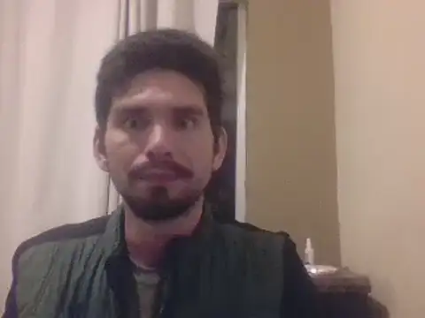 Snapshot of Tomthelong chatting on February 7, 2025, 6:45 am Tomthelong online show from February 7, 2025, 6:45 am