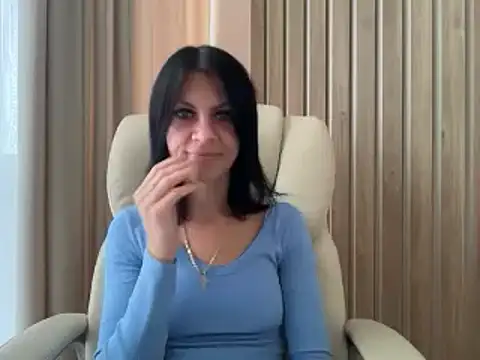 Snapshot of InjaAtHome chatting on September 12, 2025, 6:35 am InjaAtHome online show from September 12, 2025, 6:35 am