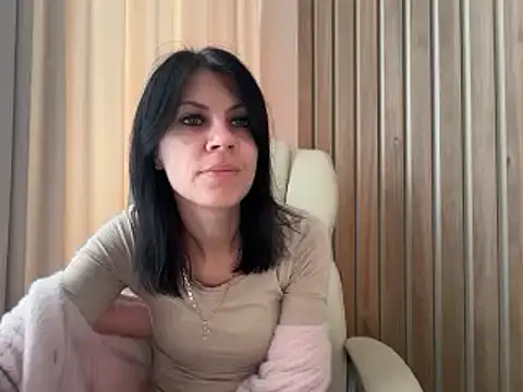 Snapshot of InjaAtHome chatting on October 1, 2025, 6:18 am InjaAtHome online show from October 1, 2025, 6:18 am