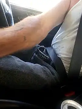 wilfukany1 online show from April 19, 2026, 12:22 am