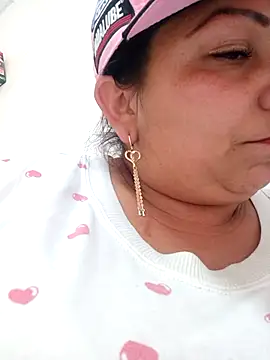 Snapshot of Alyona21 chatting on March 16, 2026, 10:23 pm Alyona21 online show from March 16, 2026, 10:23 pm