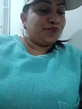 Snapshot of Alyona21 chatting on March 17, 2025, 11:24 pm Alyona21 online show from March 17, 2025, 11:24 pm