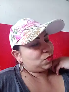 Snapshot of Alyona21 chatting on February 4, 2025, 8:49 pm Alyona21 online show from February 4, 2025, 8:49 pm