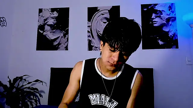 Snapshot of Eiden_allenx chatting on September 30, 2025, 1:06 pm Eiden allenx online show from September 30, 2025, 1:06 pm