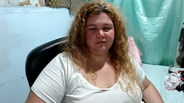 Snapshot of squirt322bbw chatting on March 25, 2026, 12:44 am squirt322bbw online show from March 25, 2026, 12:44 am