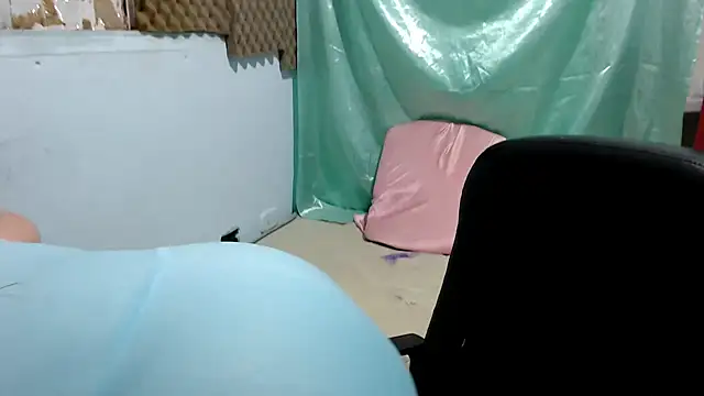 Snapshot of squirt322bbw chatting on April 15, 2026, 4:22 pm squirt322bbw online show from April 15, 2026, 4:22 pm