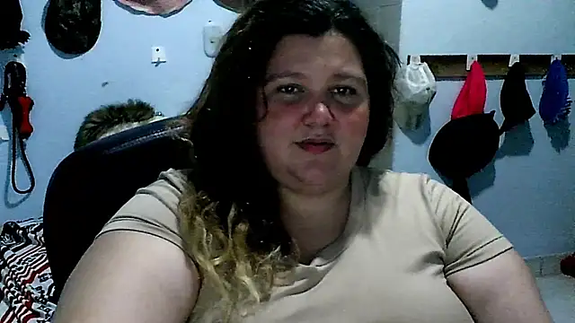 Snapshot of squirt322bbw chatting on March 19, 2025, 12:59 am squirt322bbw online show from March 19, 2025, 12:59 am