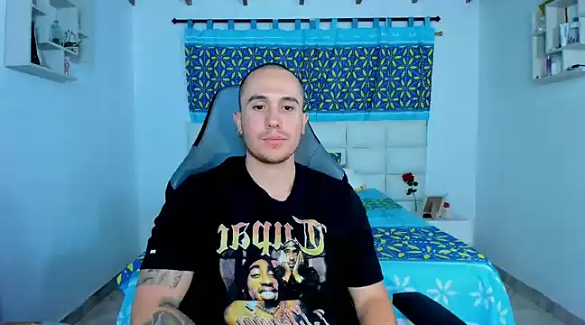 Snapshot of juan__jimenez chatting on January 25, 2025, 4:23 am juan jimenez online show from January 25, 2025, 4:23 am