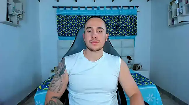 Snapshot of juan__jimenez chatting on February 4, 2025, 1:56 am juan jimenez online show from February 4, 2025, 1:56 am