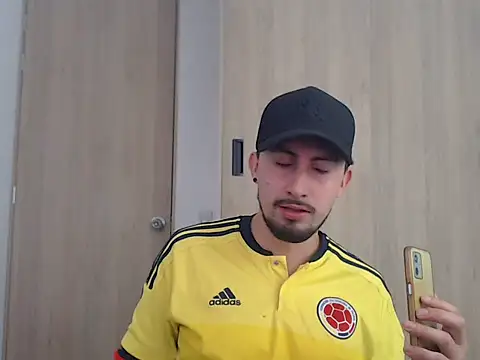 ChrisDamon online show from December 4, 2025, 11:31 am