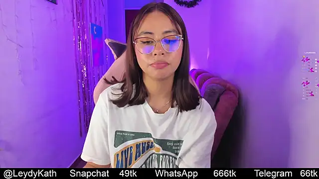 Snapshot of Nasha_abby chatting on December 29, 2024, 1:56 am Nasha abby online show from December 29, 2024, 1:56 am