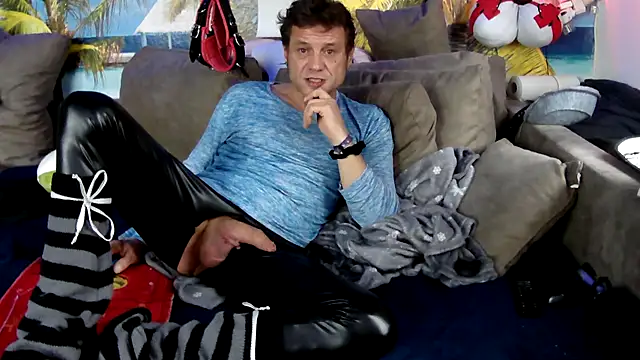 Snapshot of druckfug chatting on November 24, 2025, 8:58 am druckfug online show from November 24, 2025, 8:58 am