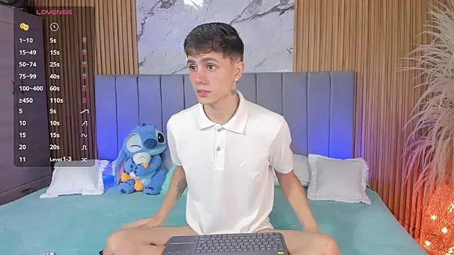 Snapshot of DustinLevine chatting on March 12, 2026, 12:20 pm DustinLevine online show from March 12, 2026, 12:20 pm