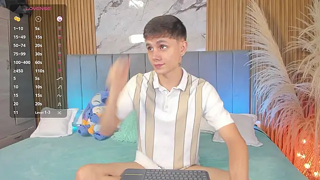 Snapshot of DustinLevine chatting on March 25, 2026, 12:11 am DustinLevine online show from March 25, 2026, 12:11 am