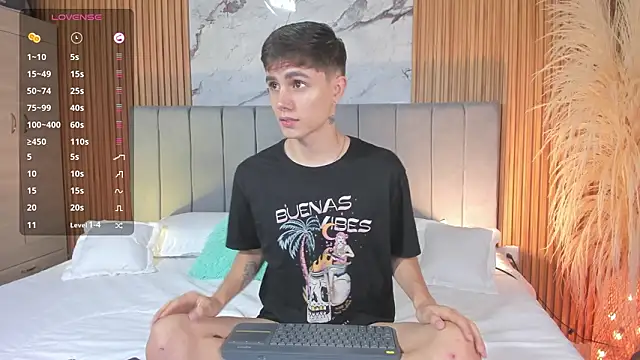 Snapshot of DustinLevine chatting on March 11, 2026, 12:10 pm DustinLevine online show from March 11, 2026, 12:10 pm