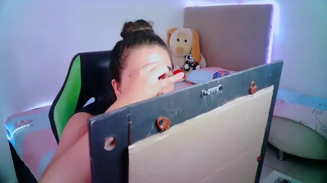  alicia z online show from February 3, 2025, 6:17 pm